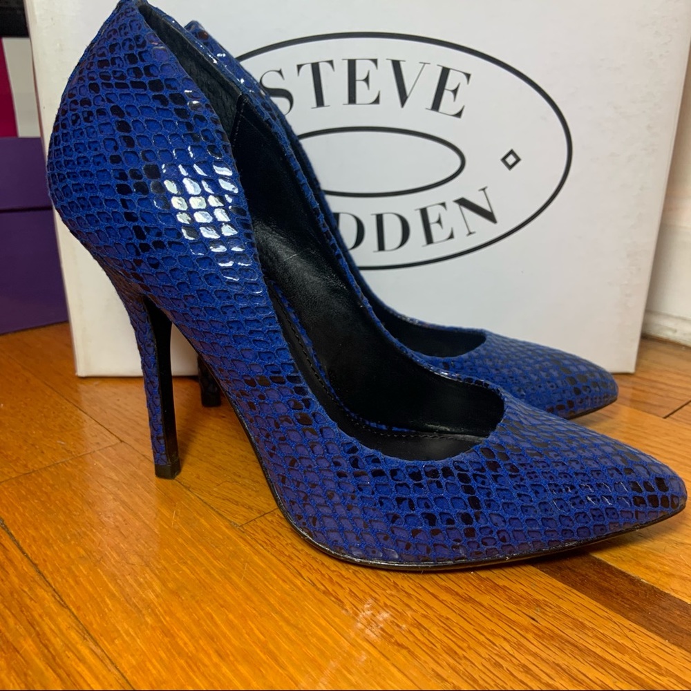 Steve Madden Blue Faux Snakeskin Heels